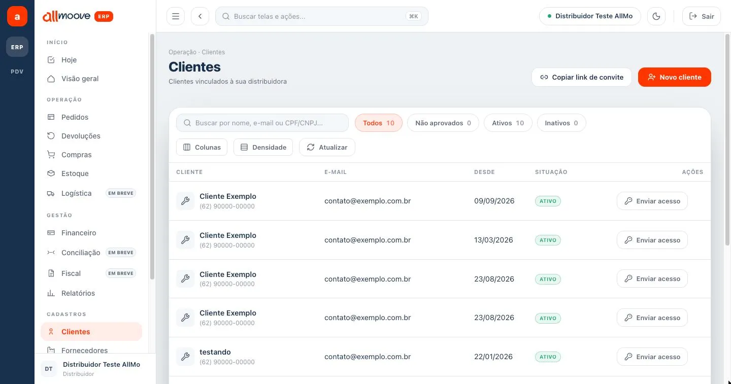 Tela Clientes com o link de convite e os filtros